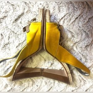 J. Crew Women's Golden Yellow Genuine Leather Cero Cuoio Made in Italy 
Size 10